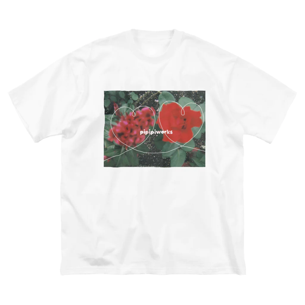 ぴぴぴ わーくすの赤い仲良しお花のTシャツ ビッグシルエットTシャツ