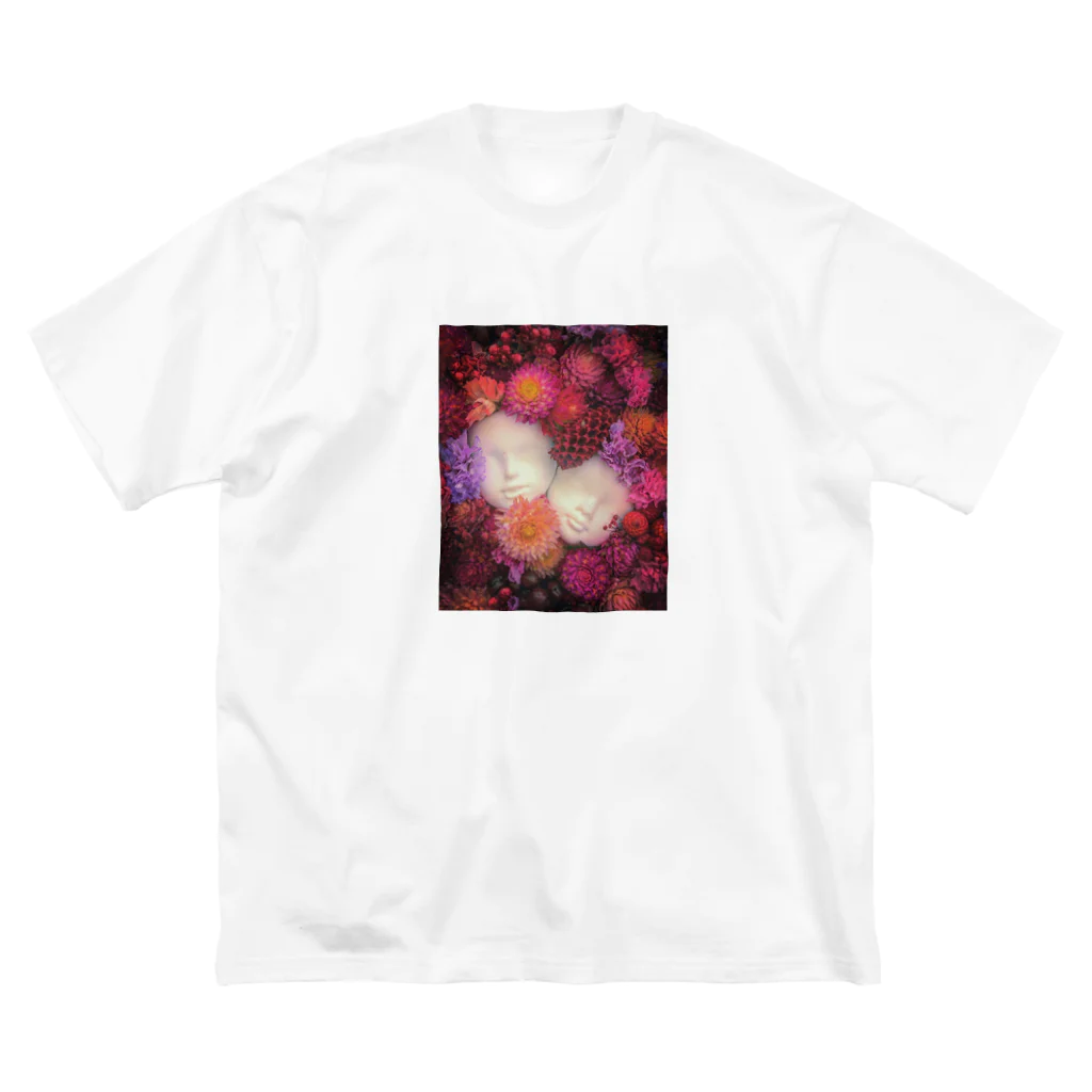 鰻ぺんぎそんの花に埋もれる君 Big T-Shirt