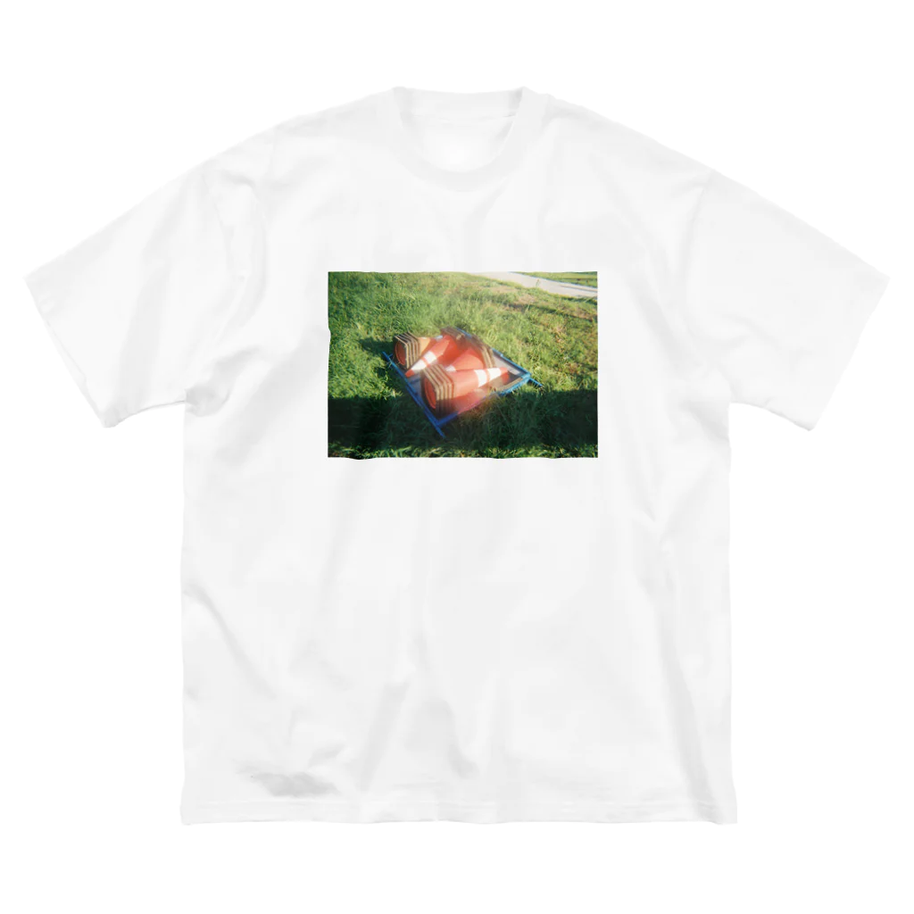 塩昆布🌊ストアーの陽だまりの三角コーン Big T-Shirt