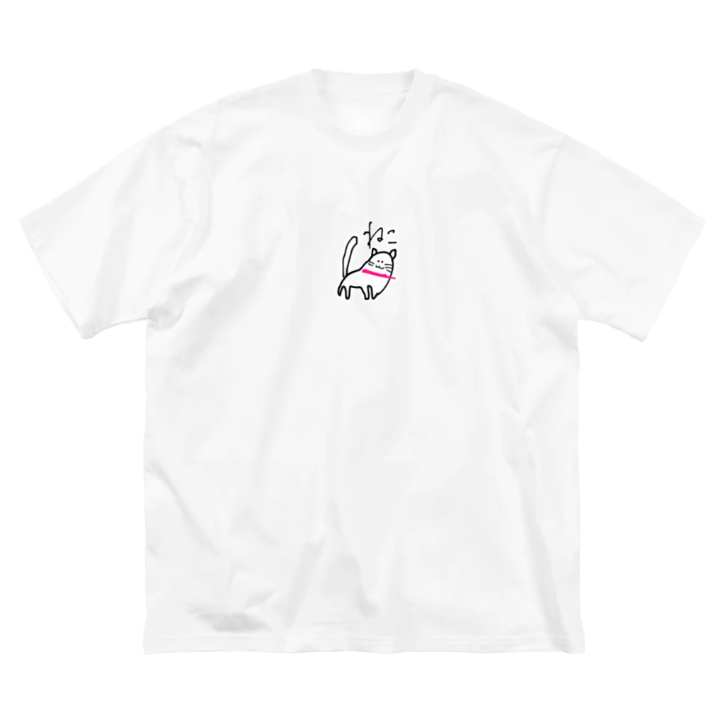 mautaの左肩でアタックする猫 ビッグシルエットTシャツ