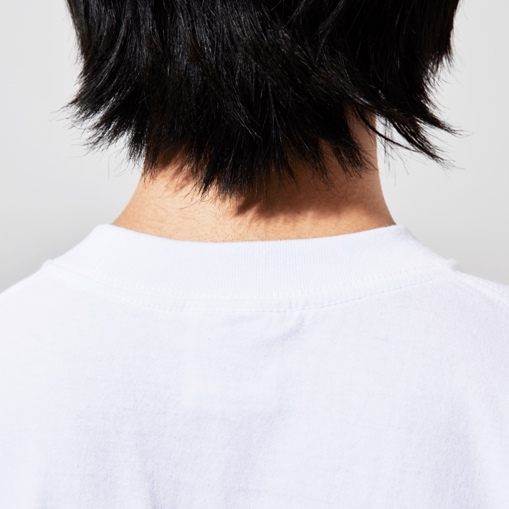 LONESOME TYPEのサウナスキ♥（熱波レッド） Big T-Shirt :back of the neck