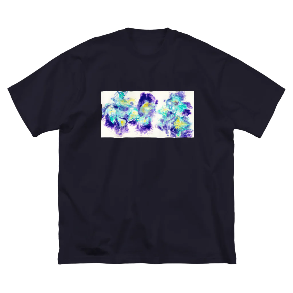 天宮エリカのblue pansy Big T-Shirt