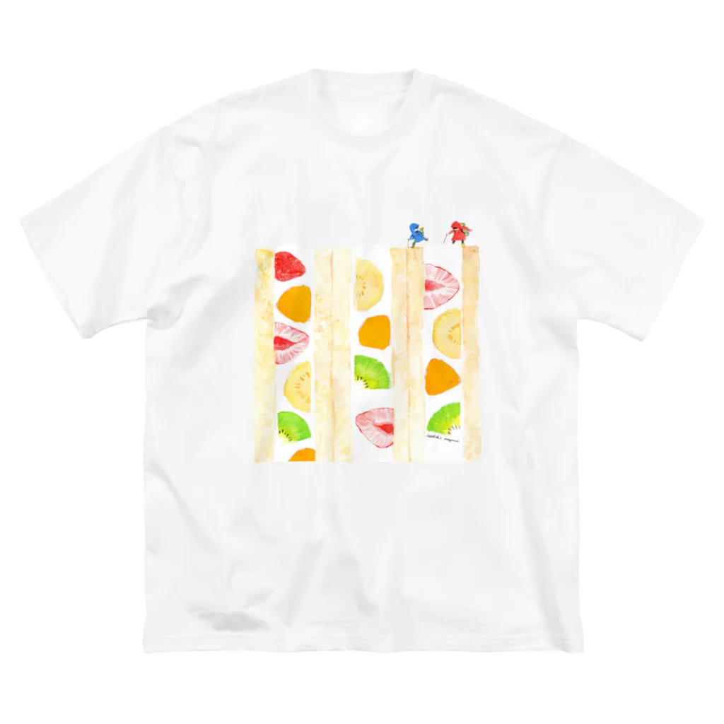 isshiki mayumiのフルーツサンド登山Tシャツ Big T-Shirt