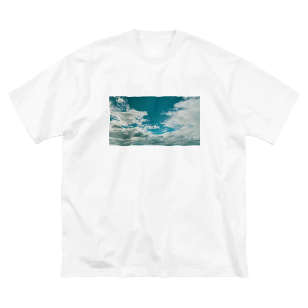 Haunted LabのClouds 雲 Big T-Shirt