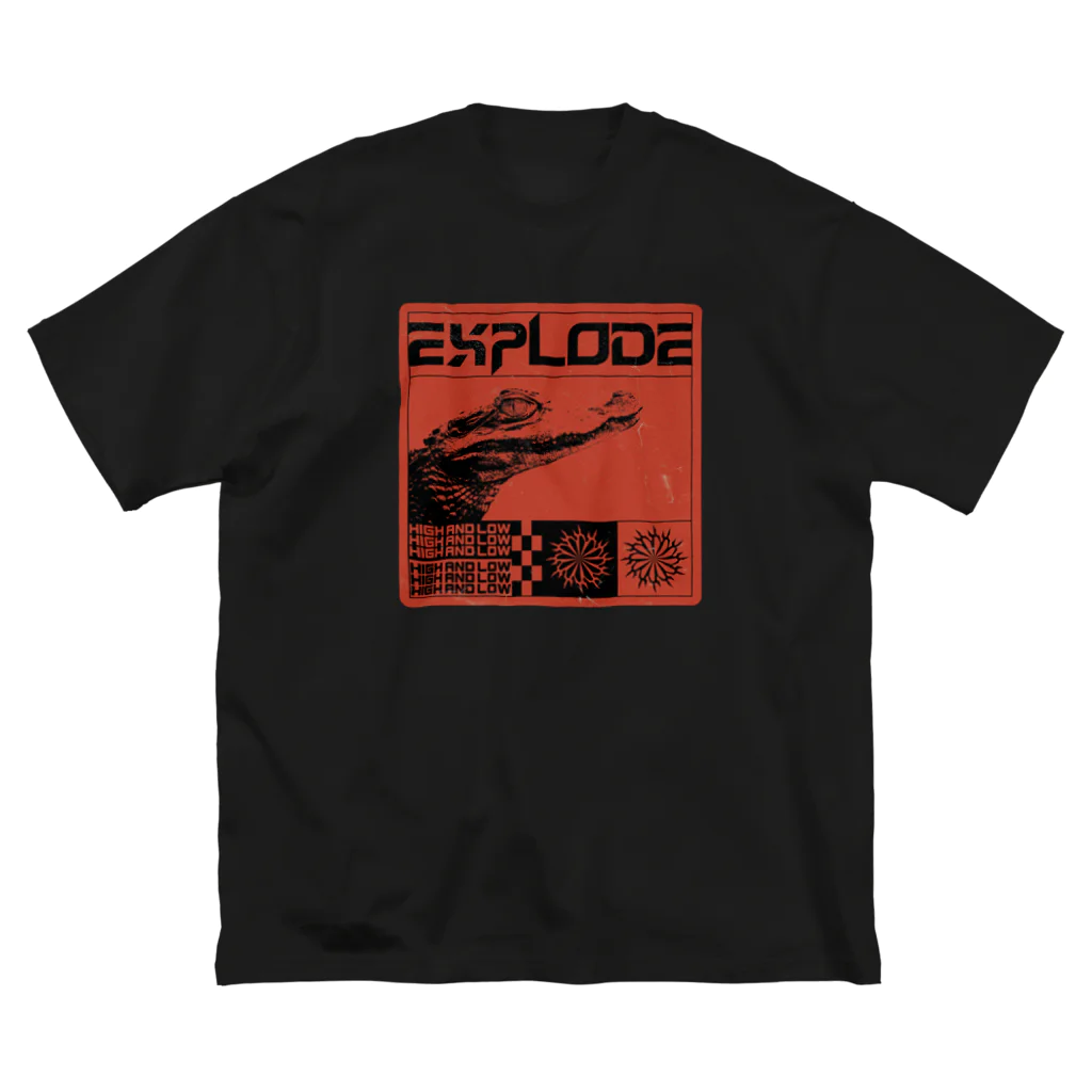 YuukingStoreのEXPLODE Big T-Shirt