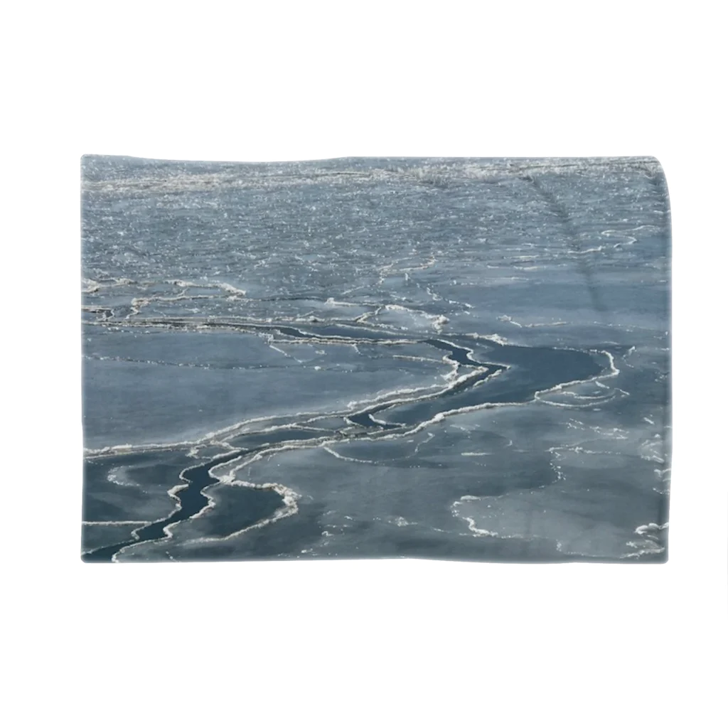 空屋　sorayakusakaの202102101059001　凍った川面 Blanket