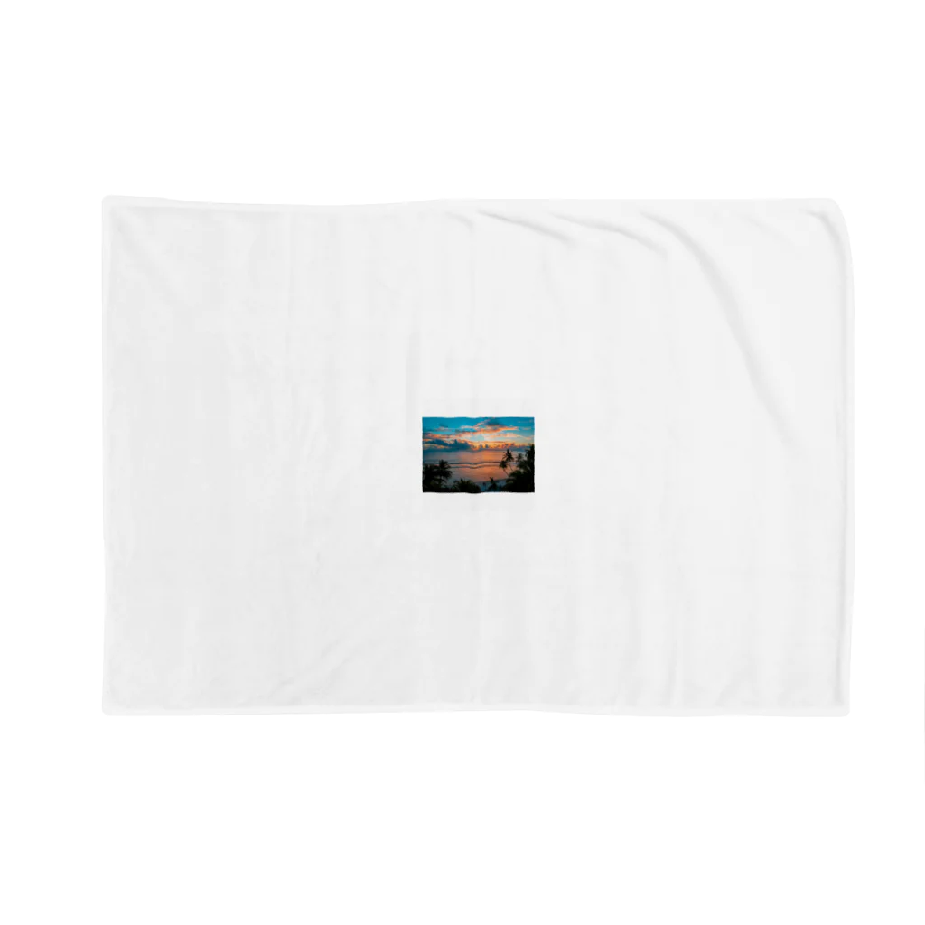 KSK SHOPの海と夕陽のコントラスト Blanket