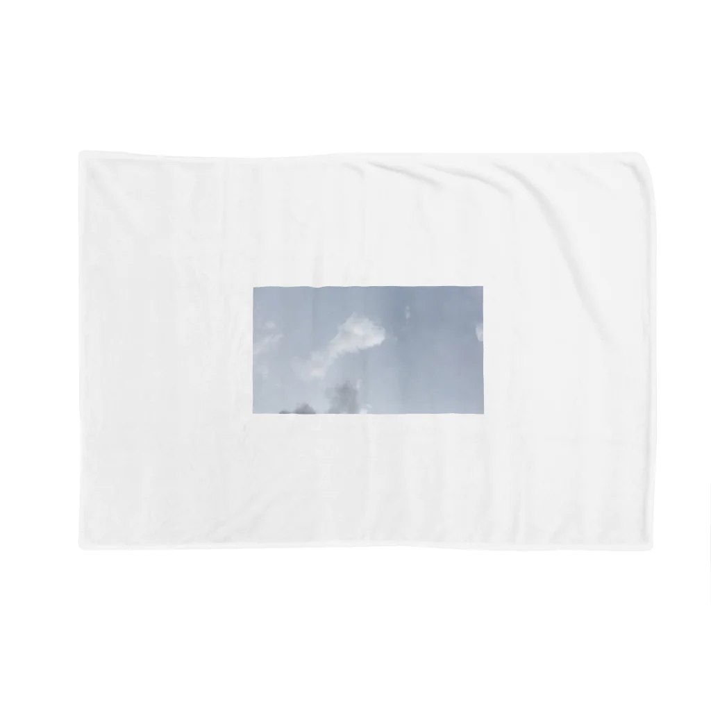 trickNFTartのblue sky Blanket