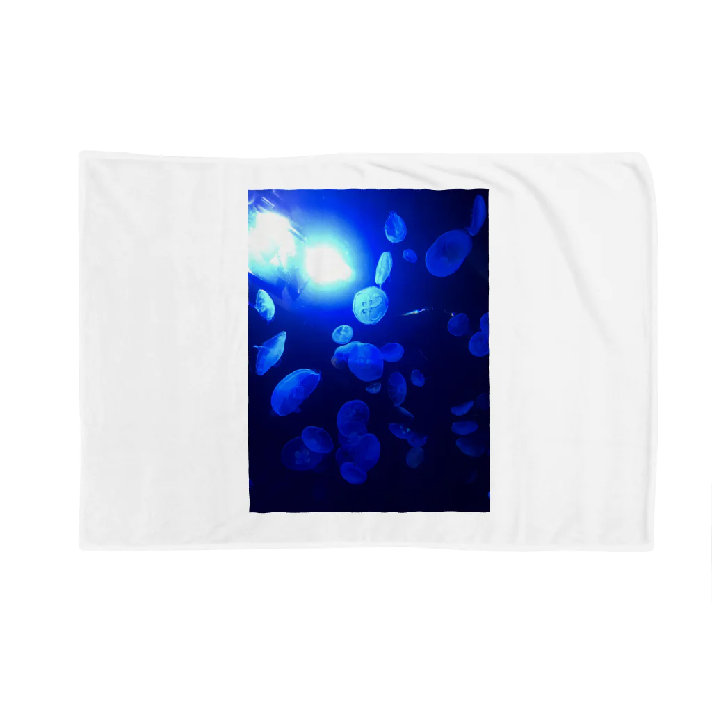 rinaOoの幻想的 クラゲ 青 Blanket