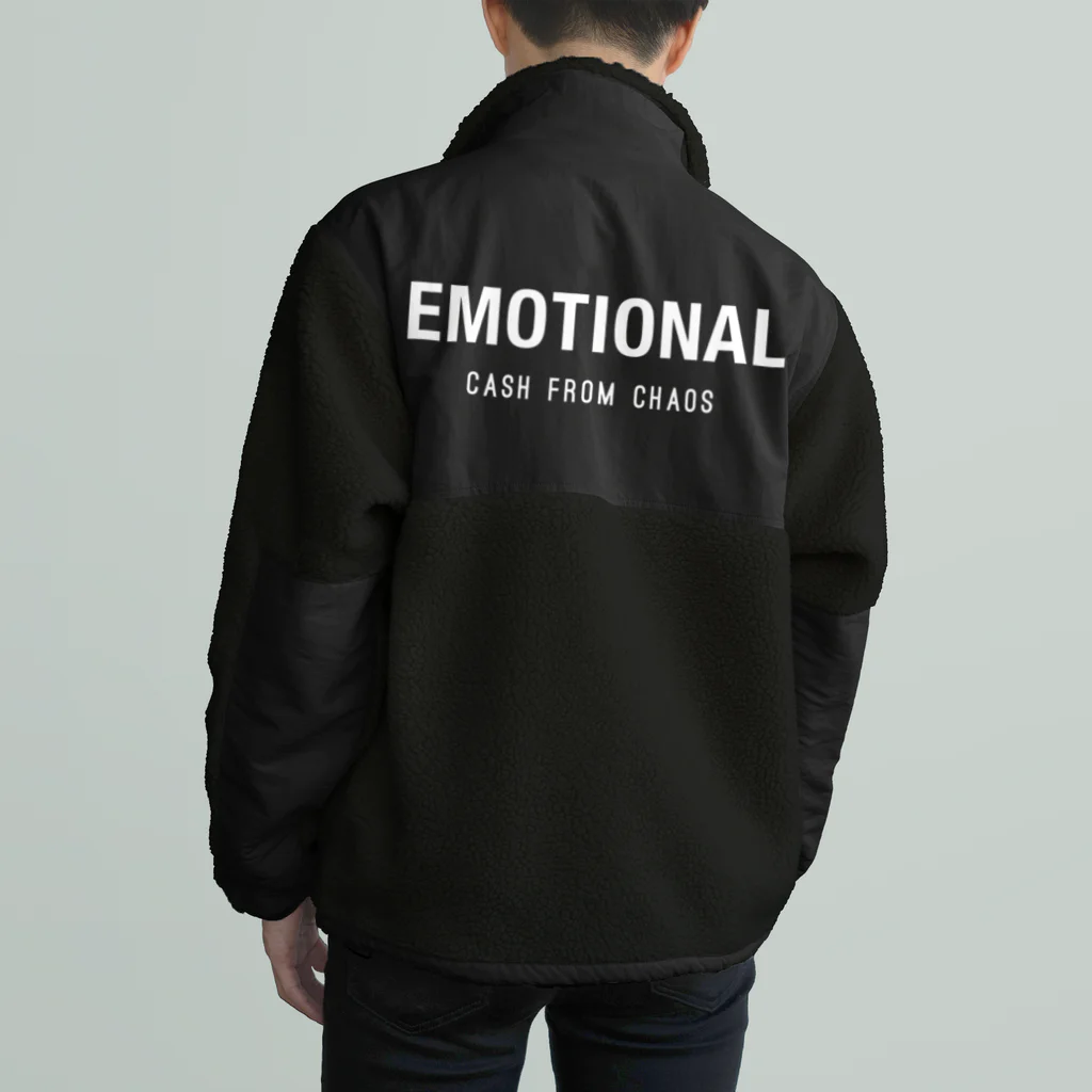 社会不適合制服の背面　EMOTIONAL CASH from CHAOS ボアフリースジャケット