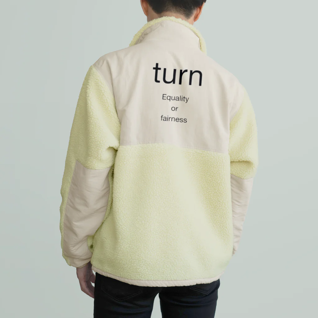 turnの牛 ボアフリースジャケット