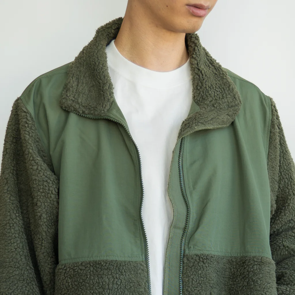Ａ’ｚｗｏｒｋＳのROLLING THUNDER(英字＋１シリーズ) Boa Fleece Jacket