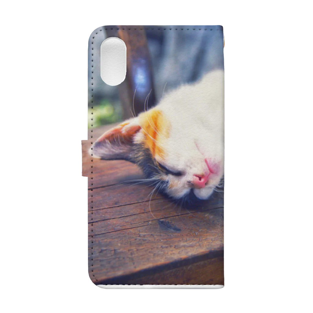 自由人のおやすみ中の猫ちゃん Book-Style Smartphone Case :back