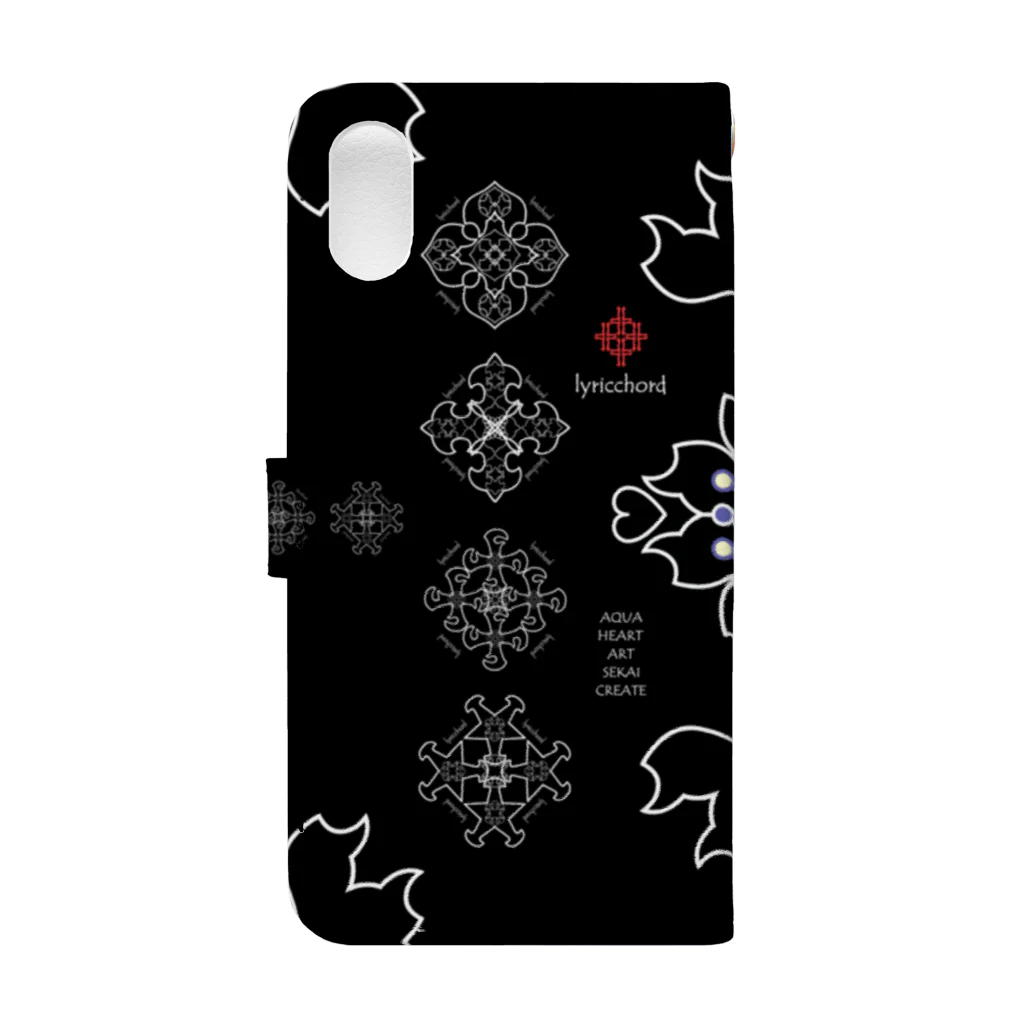 ERIKOERIN ART SHOPの浪漫花-ROMANKA-／ブラック Book-Style Smartphone Case :back