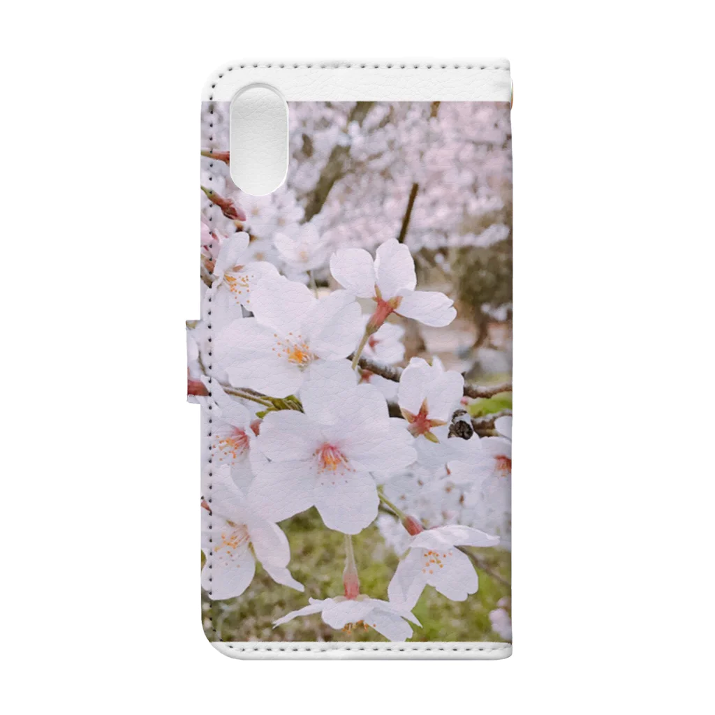 たのしくかいてきに！の桜 手帳型スマホケースの裏面