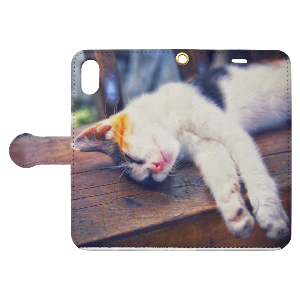 自由人のおやすみ中の猫ちゃん Book-Style Smartphone Case:Opened (outside)