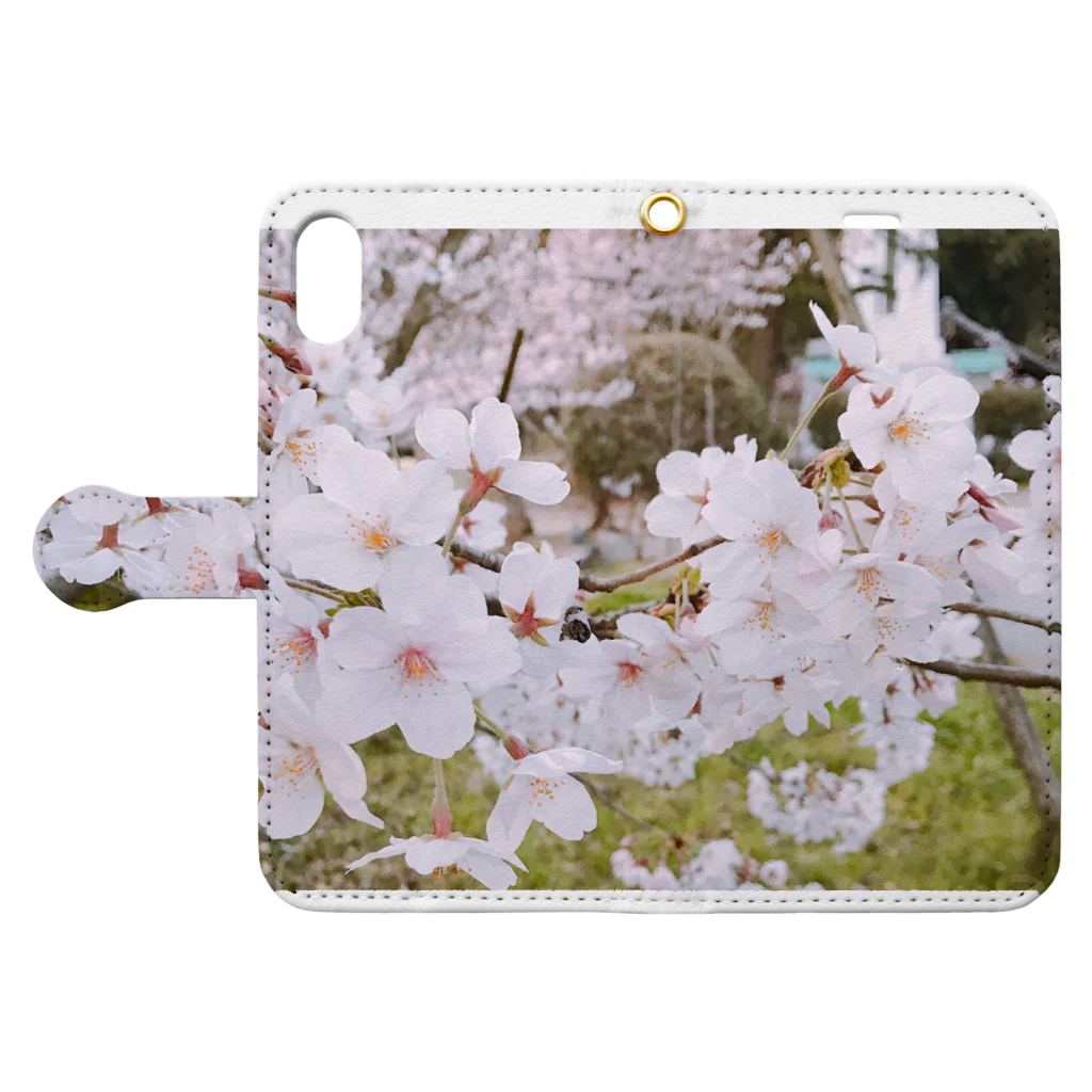 たのしくかいてきに！の桜 手帳型スマホケースを開いた場合(外側)