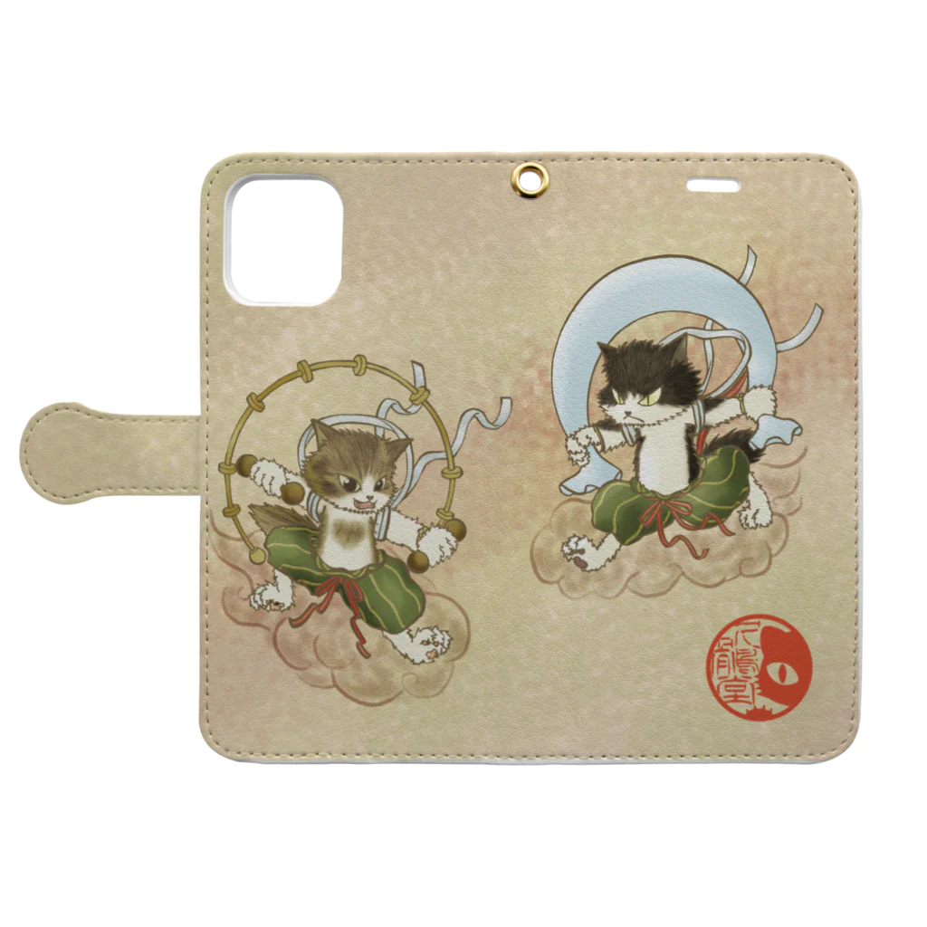 ねこや久鶻堂の風猫雷猫図屏風 Book-Style Smartphone Case:Opened (outside)