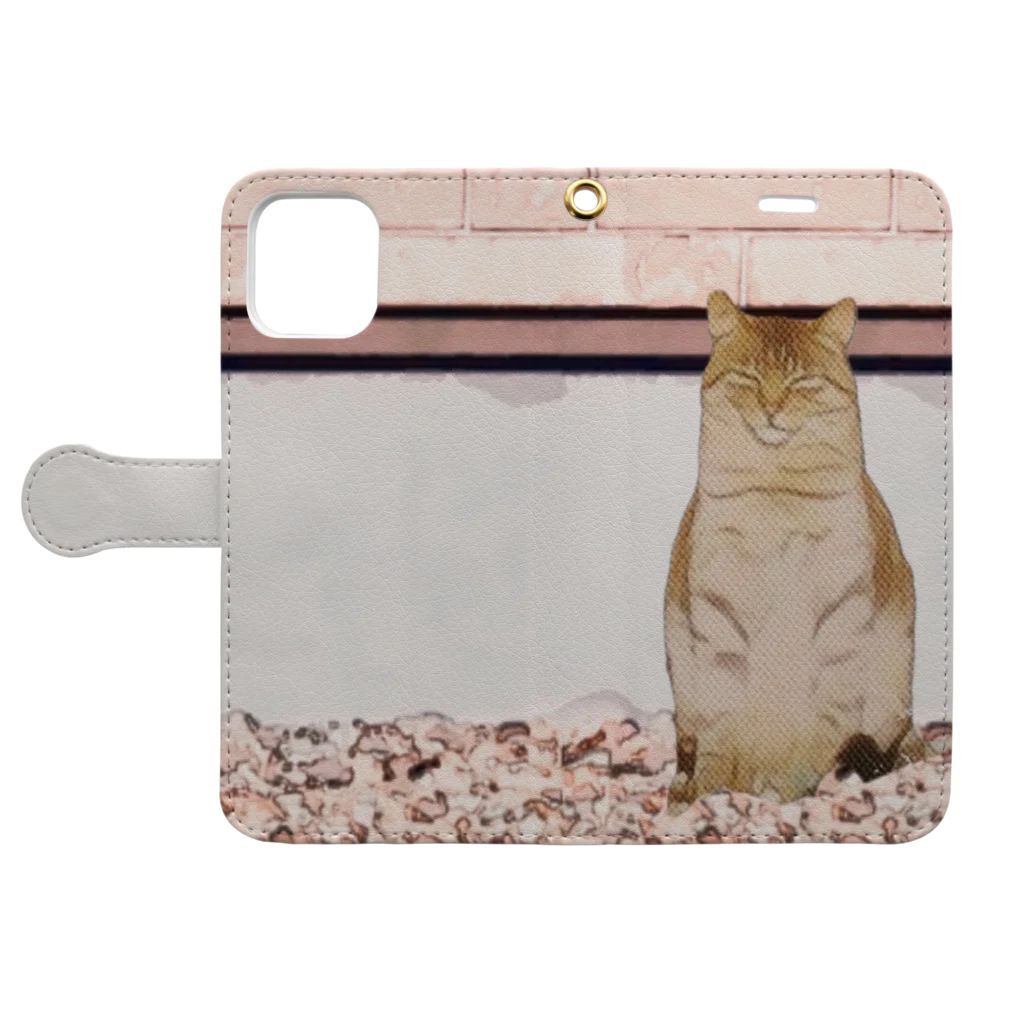 Kei's photo motif shopのひなたぼっこする猫 手帳型スマホケースを開いた場合(外側)