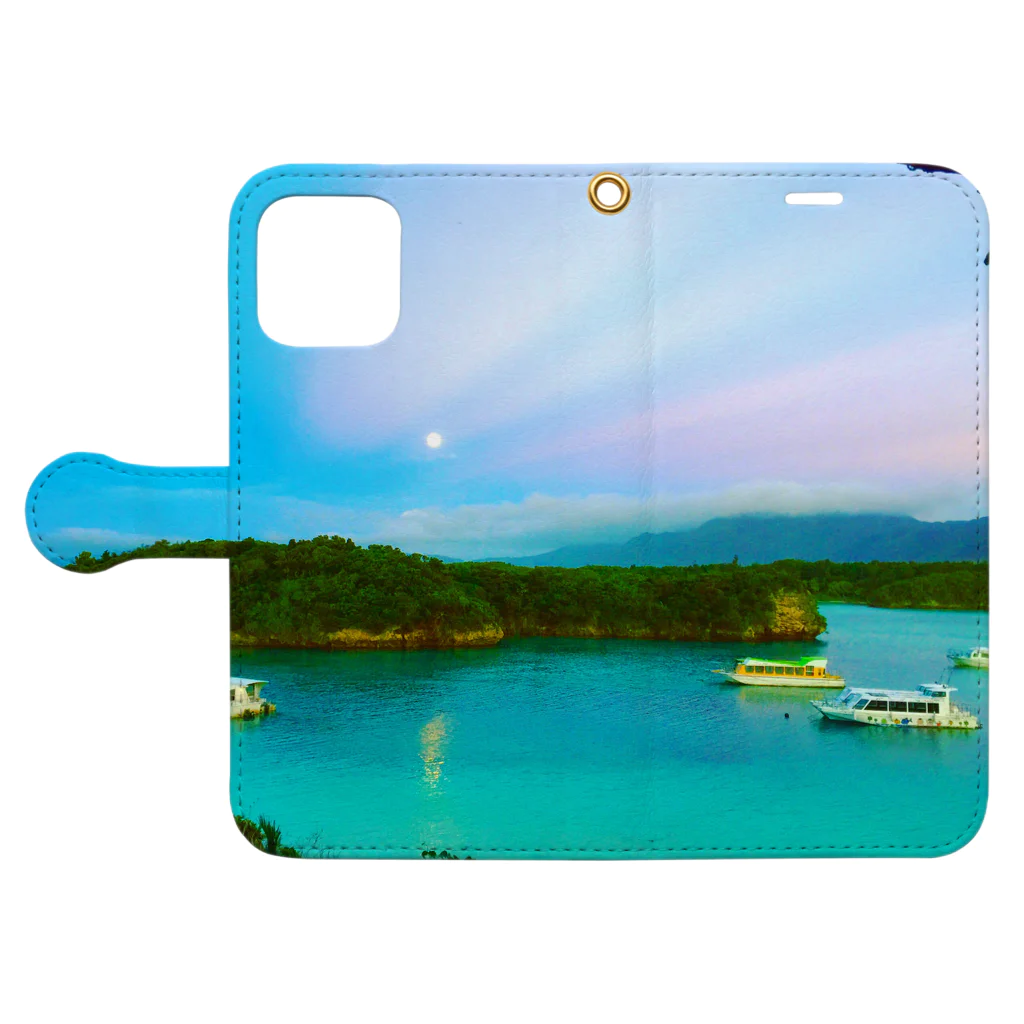 mizuphoto galleryの川平湾と月とマジックアワー Book-Style Smartphone Case:Opened (outside)