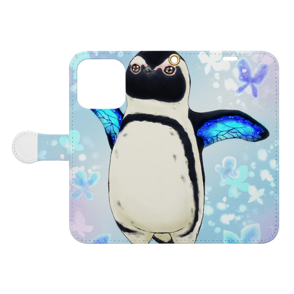 ヤママユ(ヤママユ・ペンギイナ)のケープペンギン「ちょうちょ追っかけてたの」(Blue) 手帳型スマホケースを開いた場合(外側)