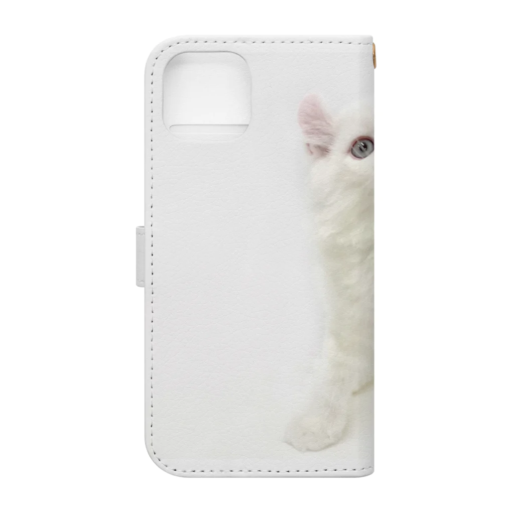 Milkoftheguineapigの白猫 Book-Style Smartphone Case :back