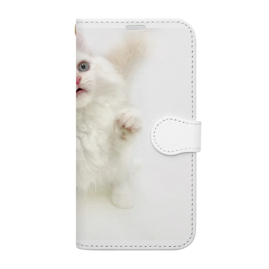 Milkoftheguineapigの白猫 Book-Style Smartphone Case