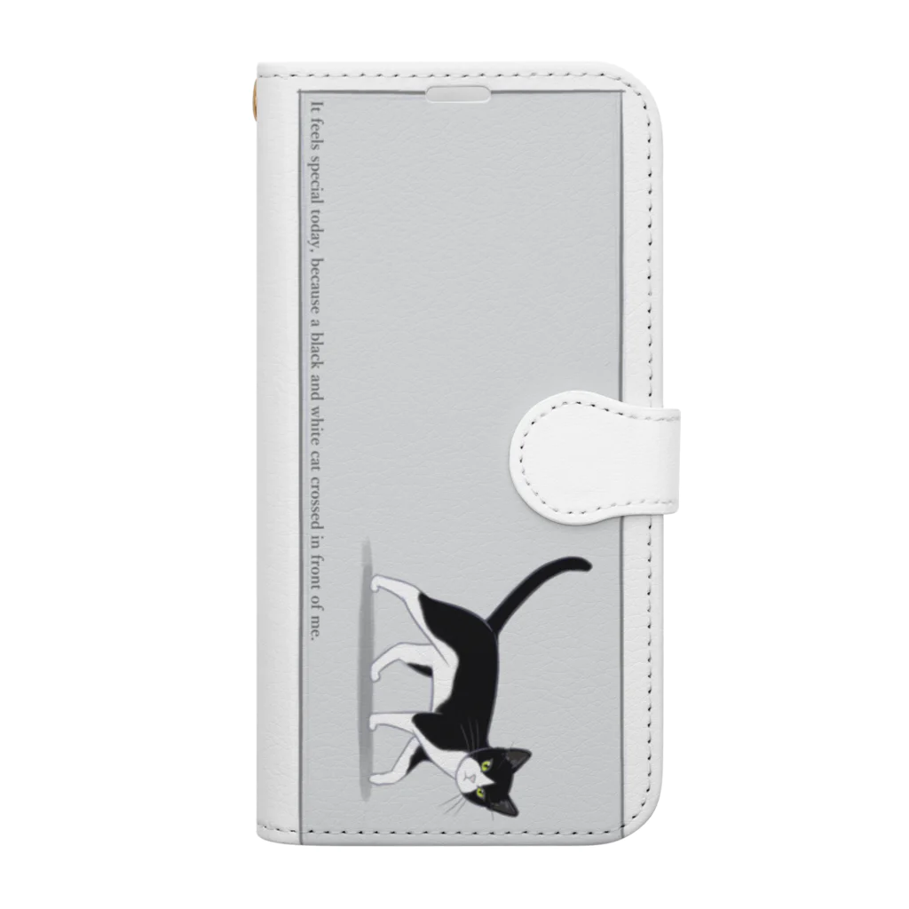 ハナイとトンの猫が目の前を横切った（ハチワレ猫） Book-Style Smartphone Case