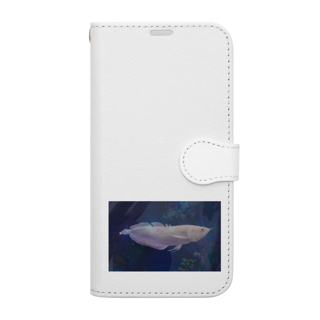 応魚のアルビノシルバーアロワナ（背景つき、青） Book-Style Smartphone Case