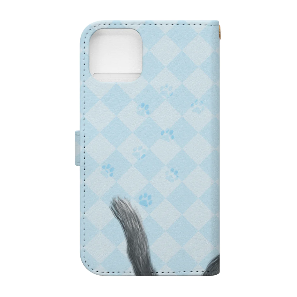 かわいいもののおみせ　いそぎんちゃくのお魚にゃーvar.3もふもふ　灰猫　ライトブルー　ダイヤ柄　肉球マーク付き Book-Style Smartphone Case :back