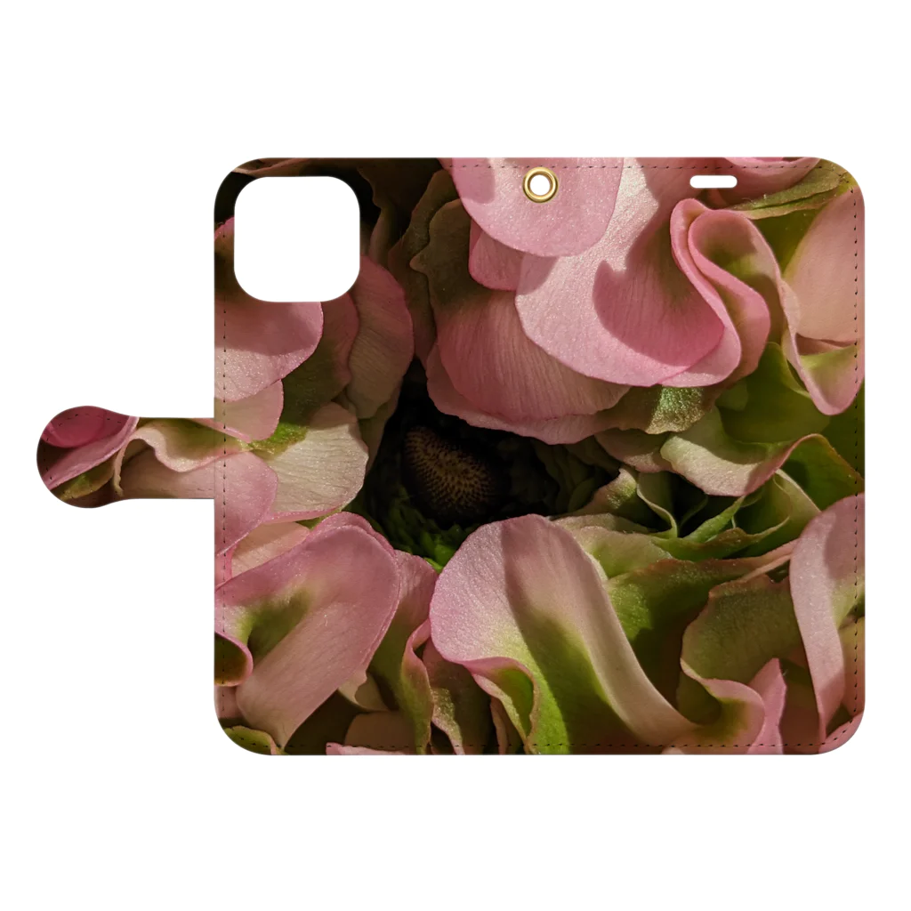 Ficusのひらひらラナンキュラス Book-Style Smartphone Case:Opened (outside)