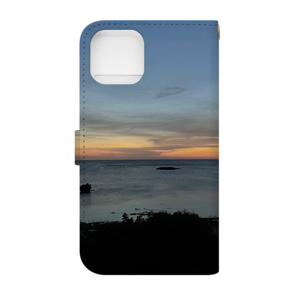 Y life partnerの沖縄の夕暮れ Book-Style Smartphone Case :back