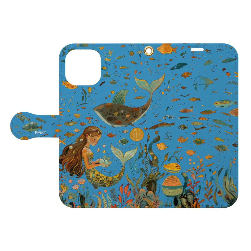 人魚堂の宝石を眺める人魚の手帳型スマホケース(水色) Notebook phone case of a mermaid gazing at jewels  (light blue)  手帳型スマホケースを開いた場合(外側)