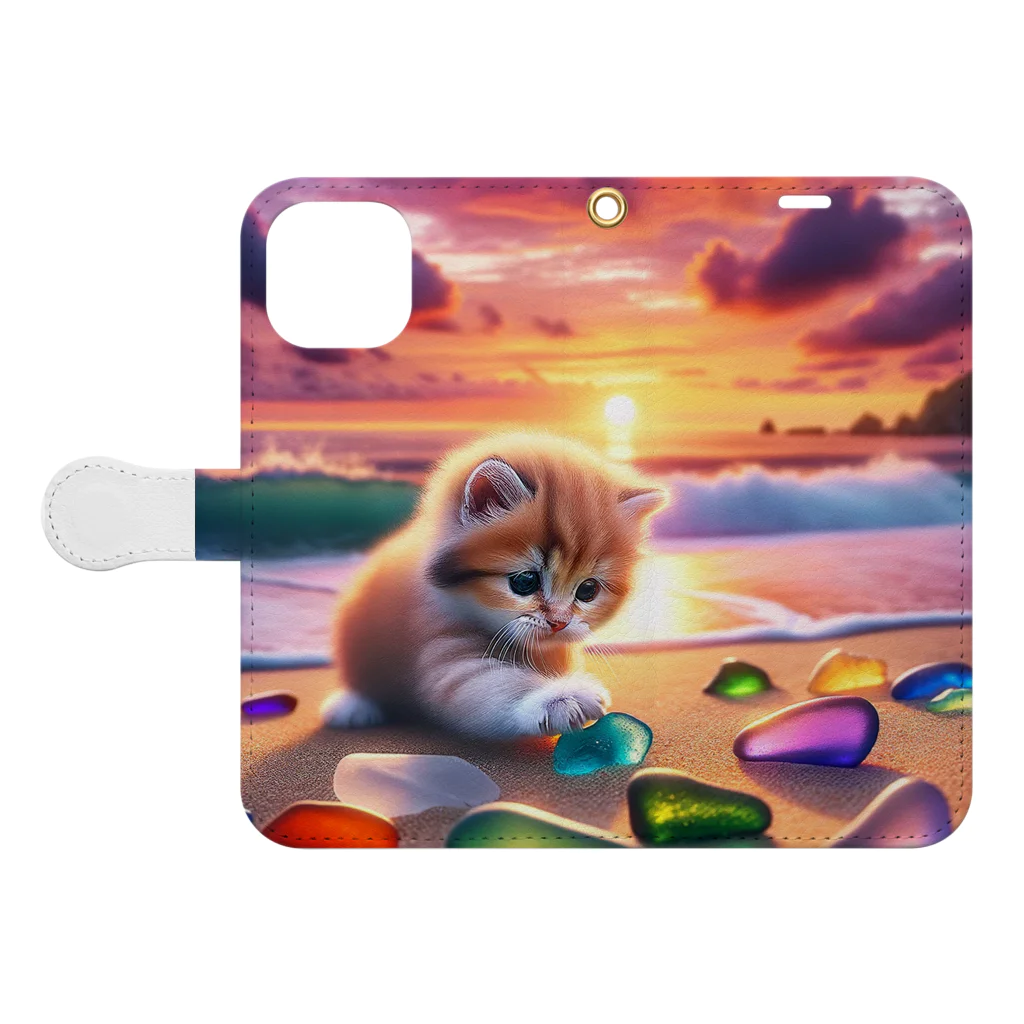 yunakiziの夕日の中シーガラスで遊ぶ子猫 Book-Style Smartphone Case:Opened (outside)