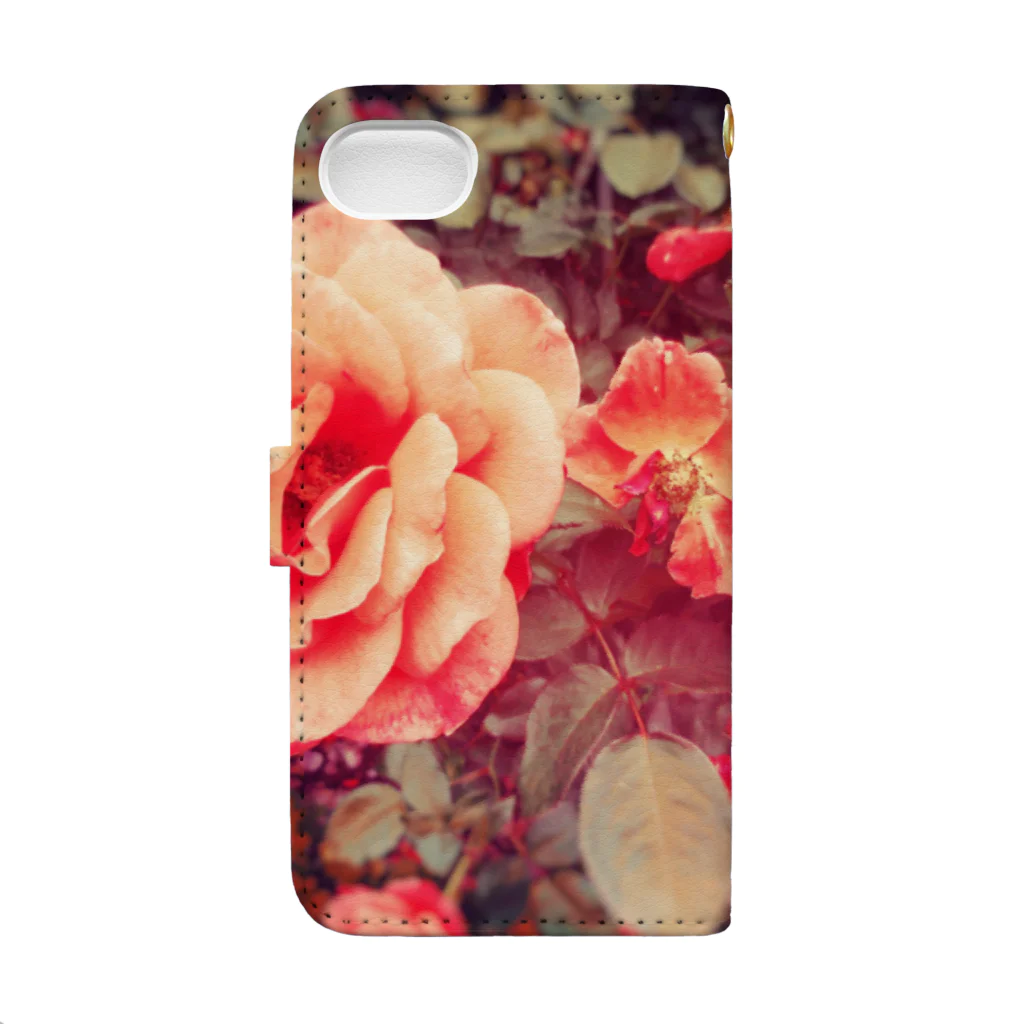 fakirのGrunge Rose 手帳型スマホケースの裏面