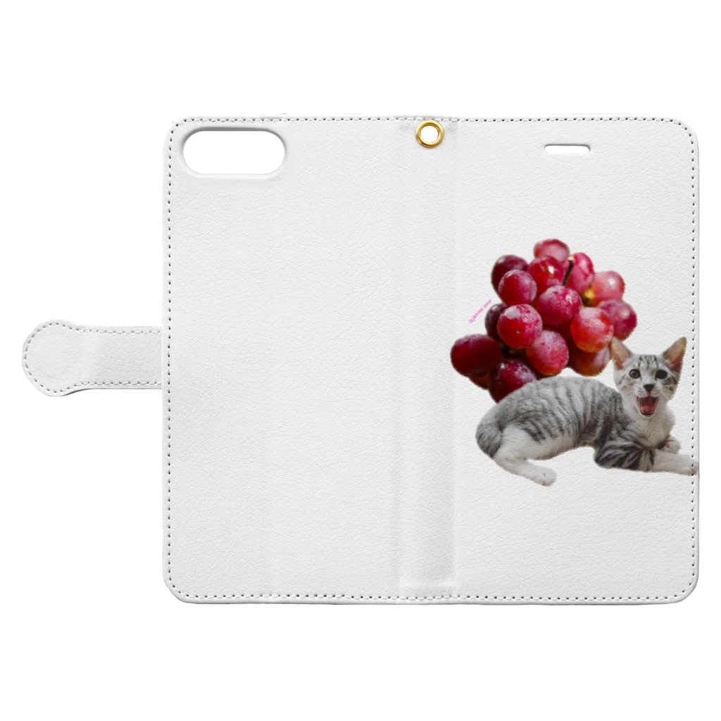 保護猫カフェ「駒猫」さん家のNo.3 ぶどうくん♪ Book-Style Smartphone Case:Opened (outside)