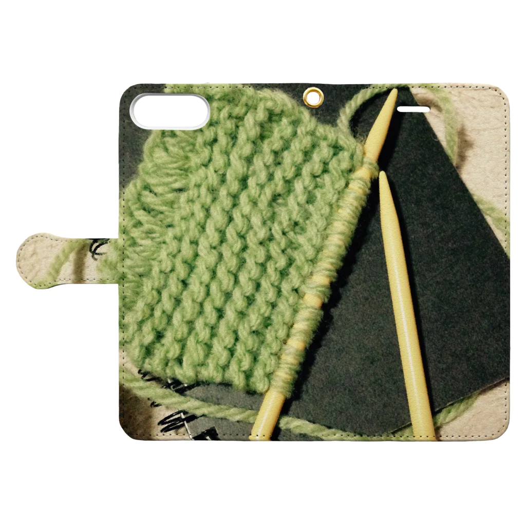 kirapotiの毛糸編み 手帳型スマホケースを開いた場合(外側)