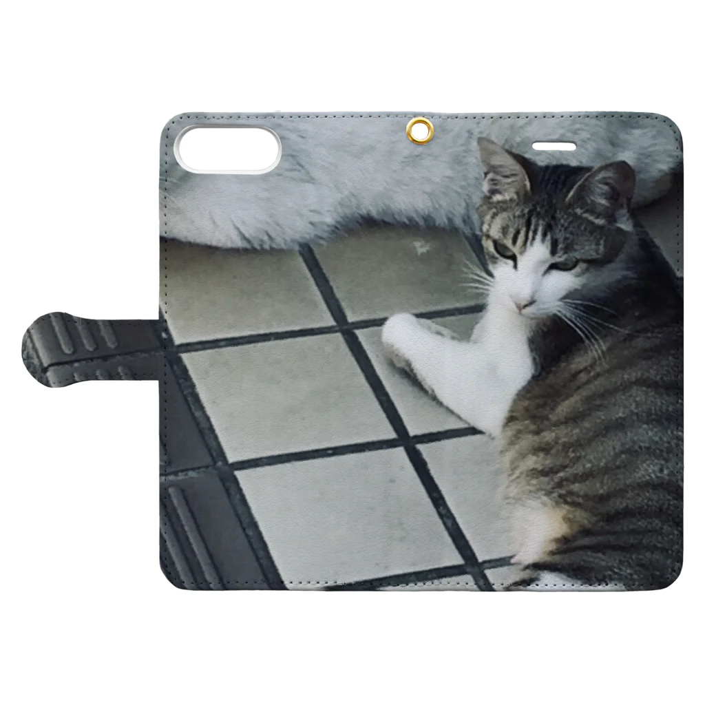 ナスボの野生の猫 Book-Style Smartphone Case:Opened (outside)