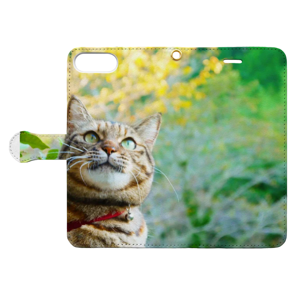 tama-garageのグリーンキャット Book-Style Smartphone Case:Opened (outside)