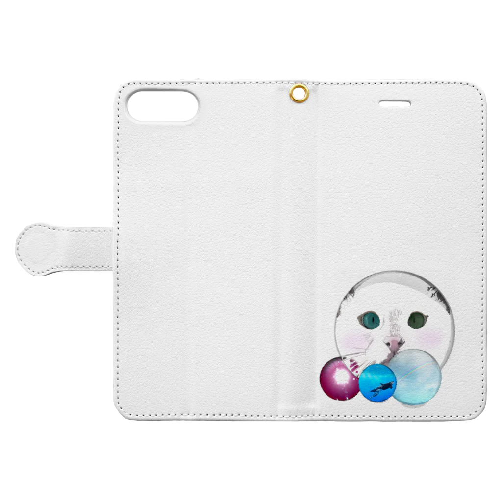 なるときんときんSHOPのcat stare at toys Book-Style Smartphone Case:Opened (outside)