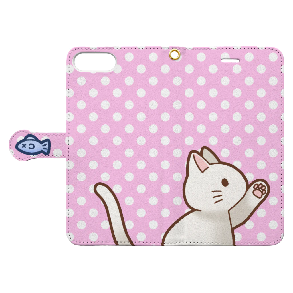 かわいいもののおみせ　いそぎんちゃくのお魚にゃーバージョン２　白猫　ピンク水玉柄 Book-Style Smartphone Case:Opened (outside)