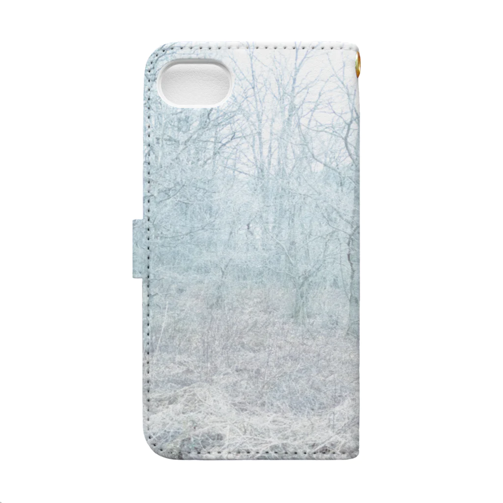 akikonakanoのwhite forest Book-Style Smartphone Case :back
