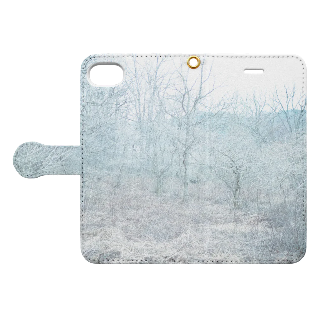 akikonakanoのwhite forest Book-Style Smartphone Case:Opened (outside)