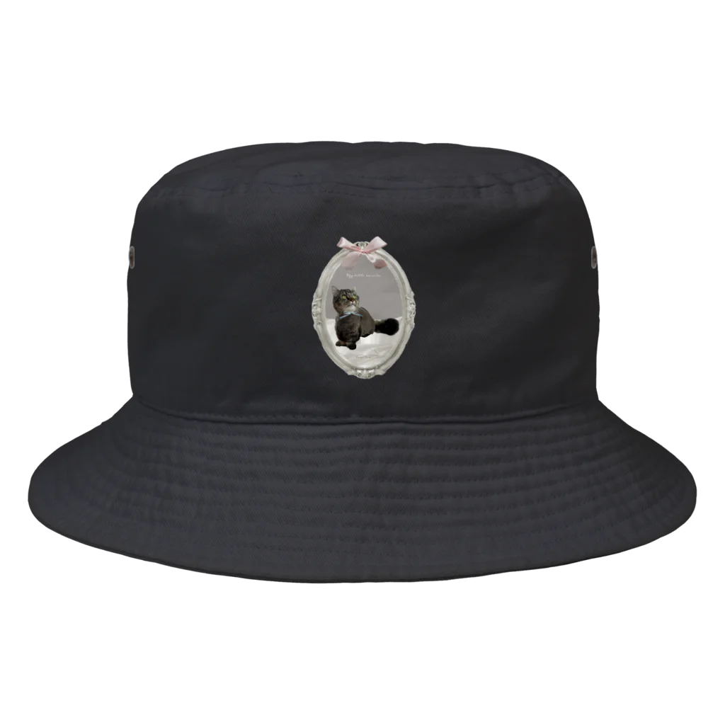 そぼろのプリント屋さんのメロディック・キャット・リボン・コレクション Bucket Hat