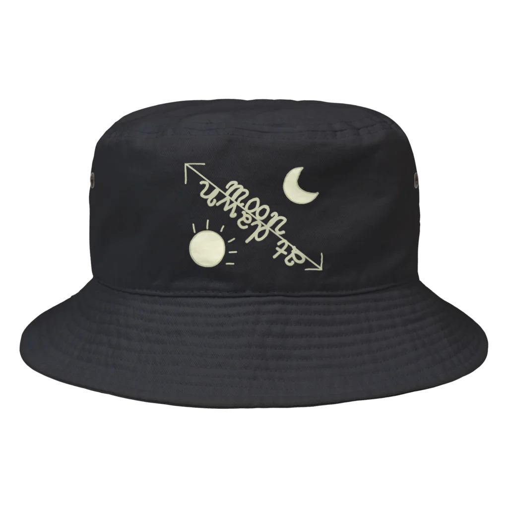 帰宅倶楽部の夜明けの月帽 Bucket Hat