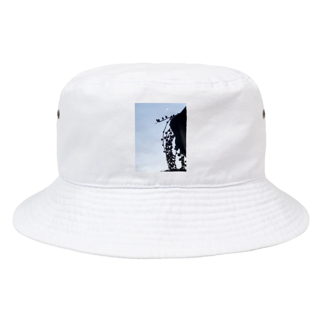 シアン猫の植物図鑑の三日月とグリーンネックレス Bucket Hat