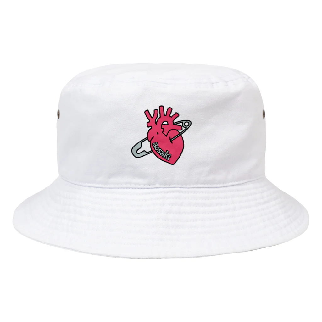 CARPE DIEMの安全ピンハート Bucket Hat