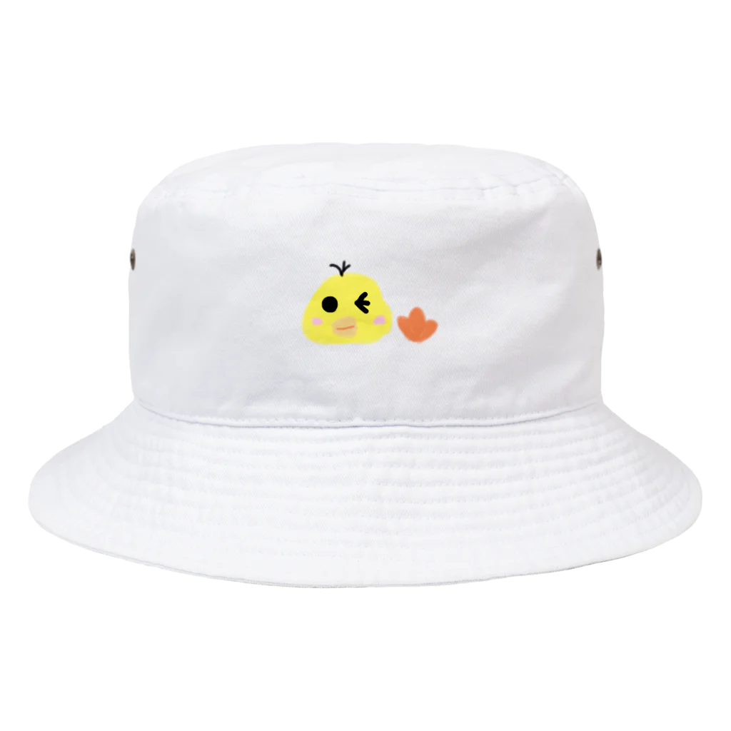 お庭ダンスショップのウィンクしてるぴよちゃん Bucket Hat