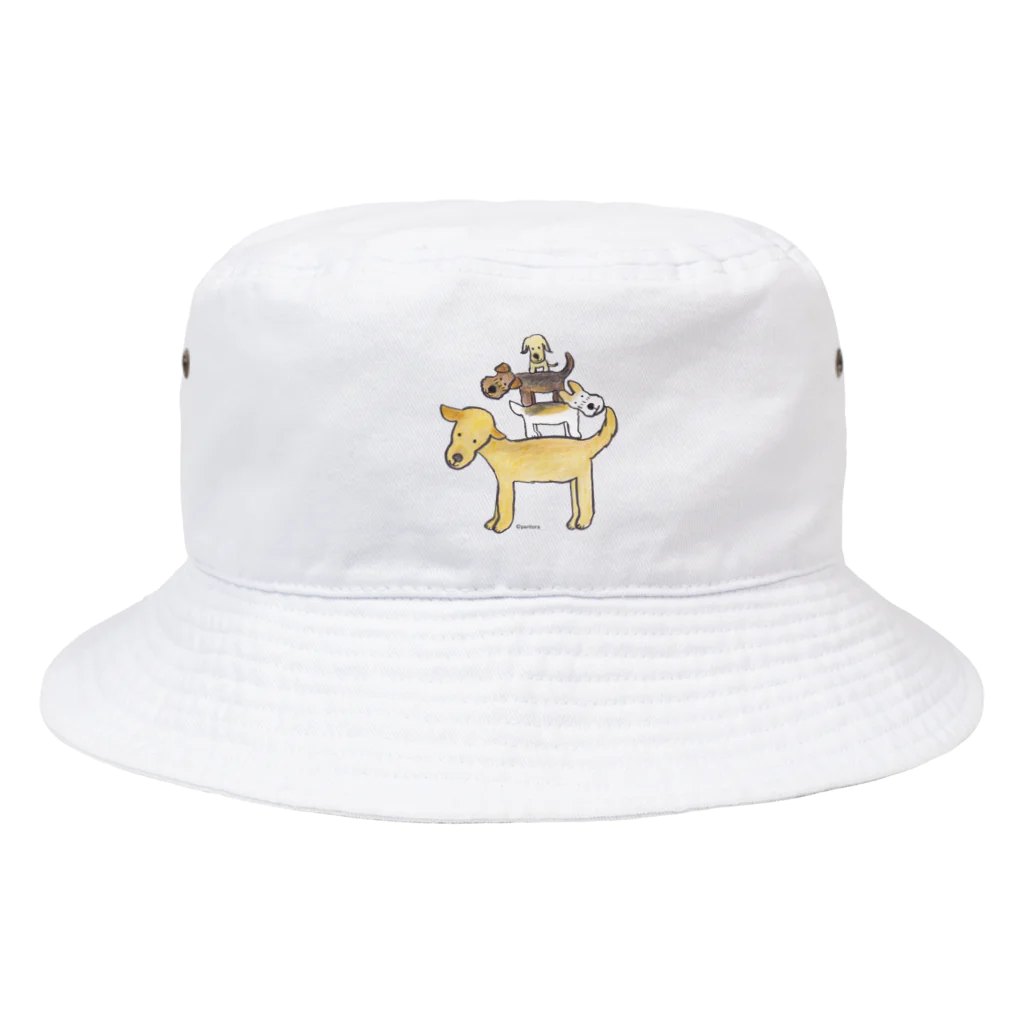 paritoraの仲良し4人組のトーテムポール Bucket Hat