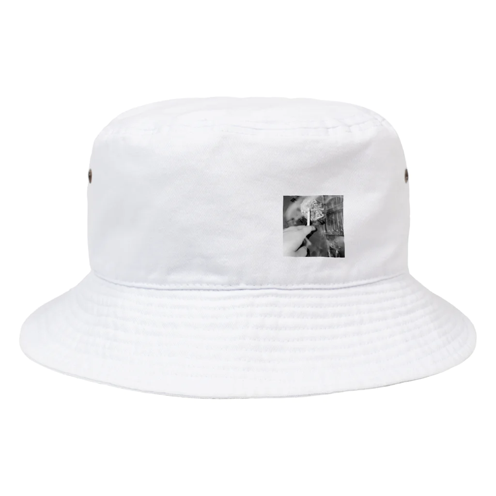 すーぱーあるてぃめっとはいぱーkio’s shopのタバコ Bucket Hat